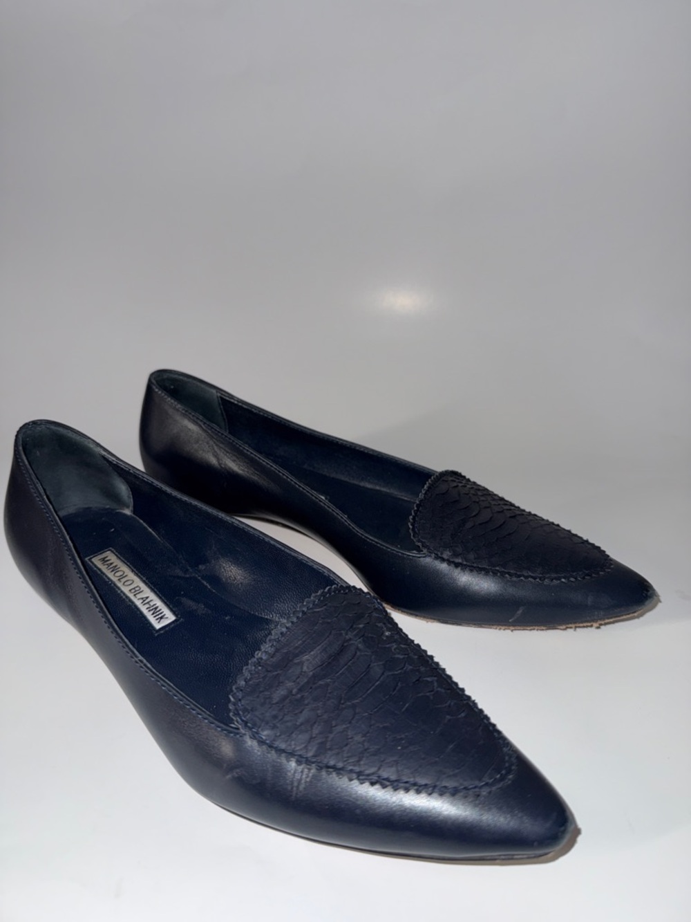 Manolo Blahnik Agos Navy Suede & Snake Leather Flat size 37